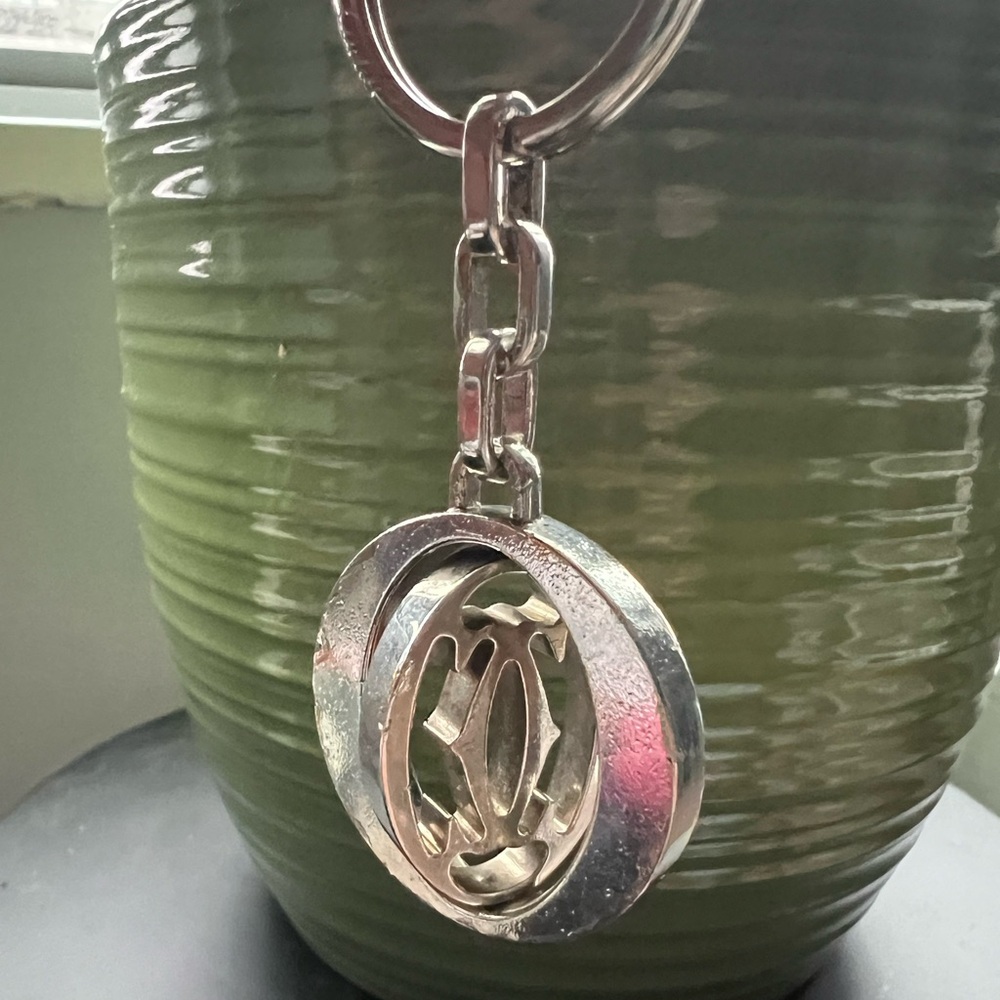 Cartier stainless steel pivoting Double C key ring - Picture 6 of 9